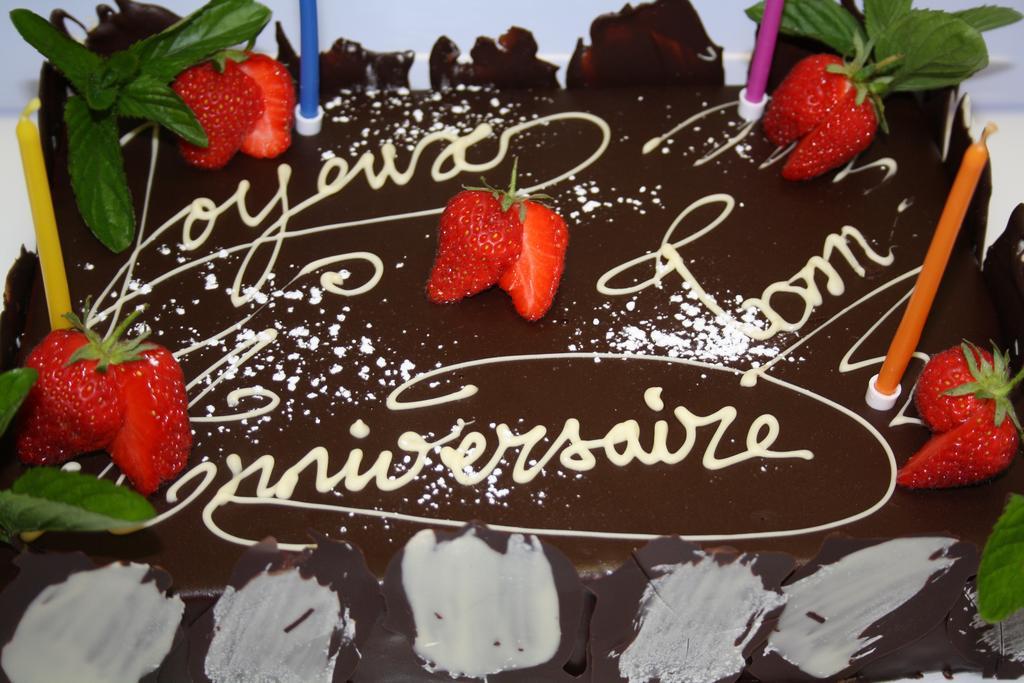 Logis Hotel Restaurant Le Domaine De L'Eau Vive Largentière Екстериор снимка