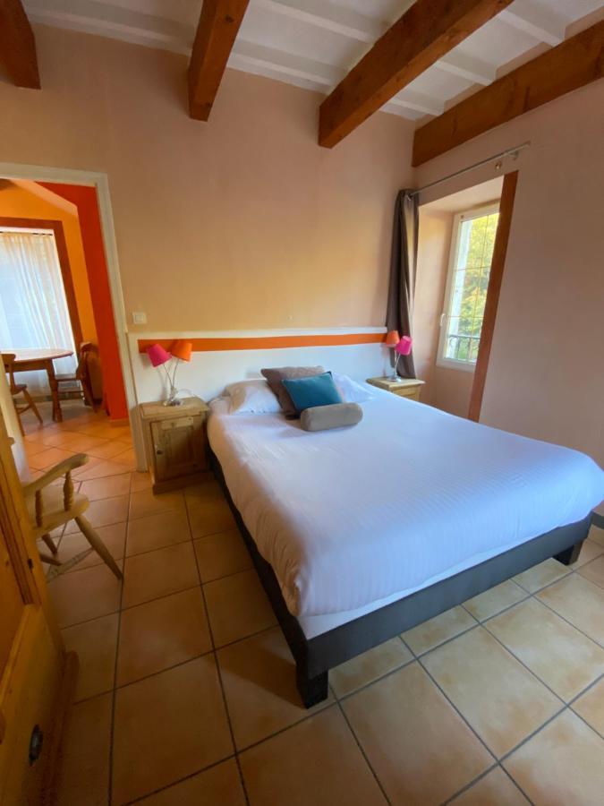 Logis Hotel Restaurant Le Domaine De L'Eau Vive Largentière Екстериор снимка