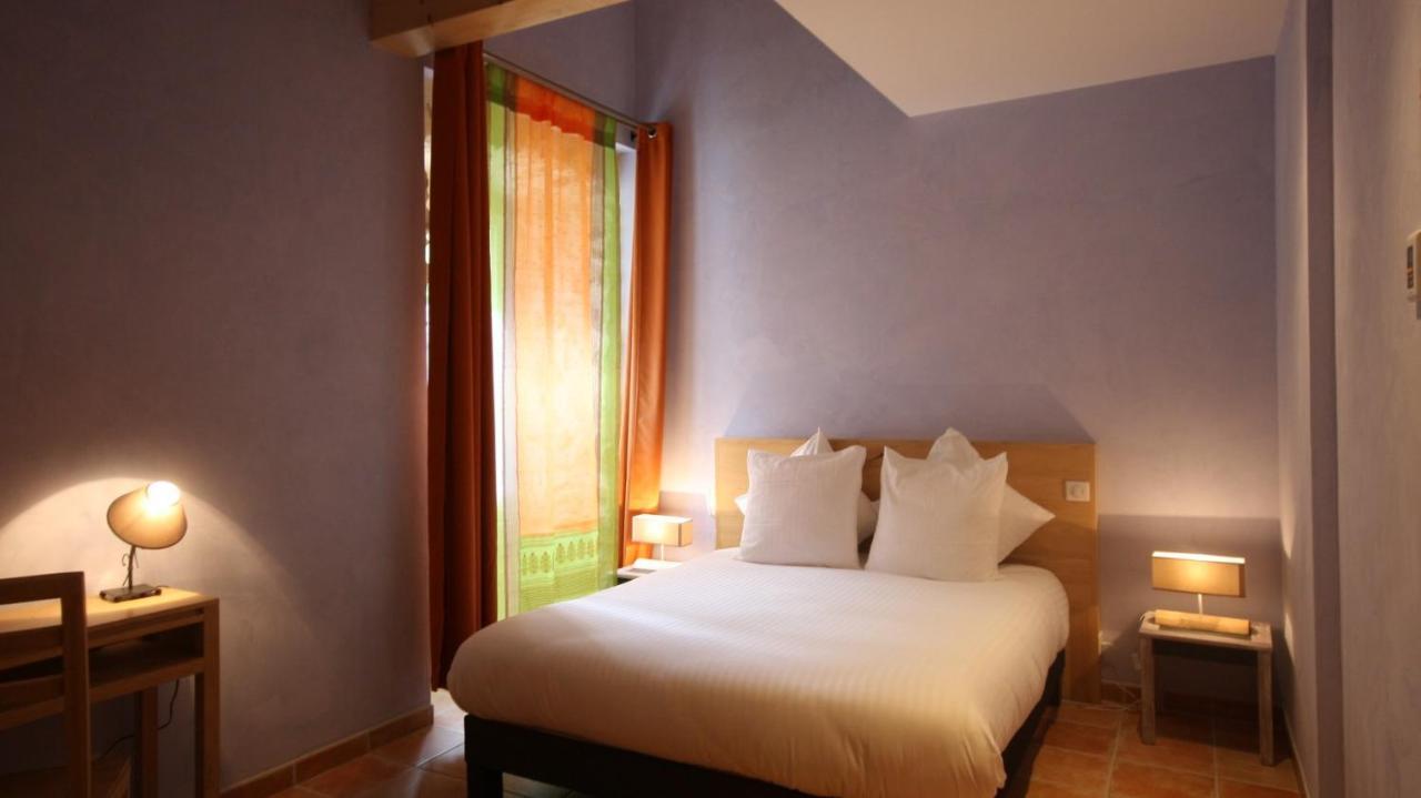 Logis Hotel Restaurant Le Domaine De L'Eau Vive Largentière Екстериор снимка