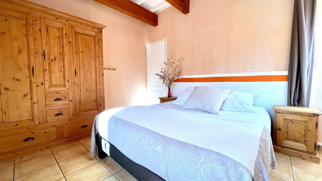 Logis Hotel Restaurant Le Domaine De L'Eau Vive Largentière Екстериор снимка