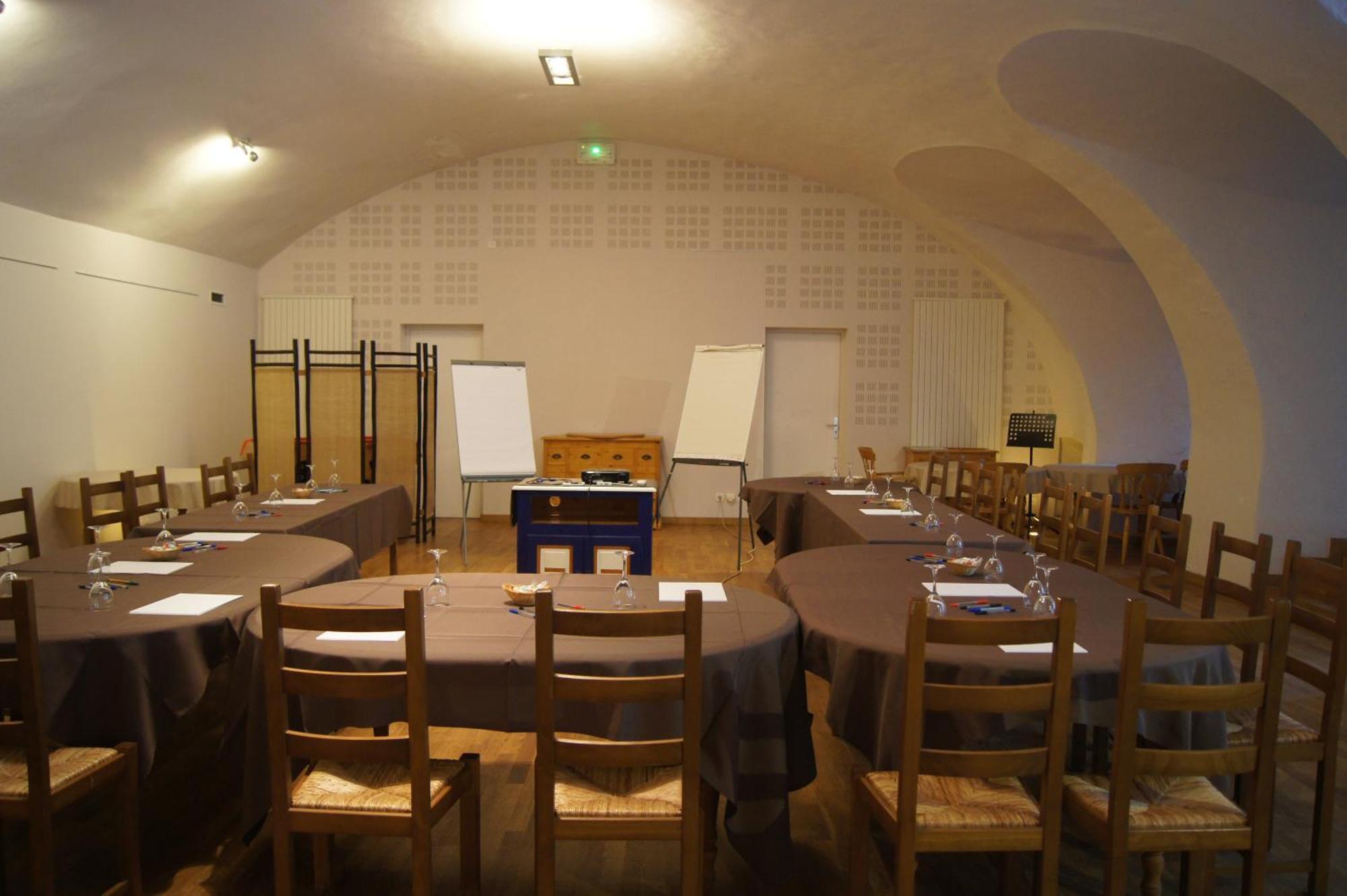 Logis Hotel Restaurant Le Domaine De L'Eau Vive Largentière Екстериор снимка