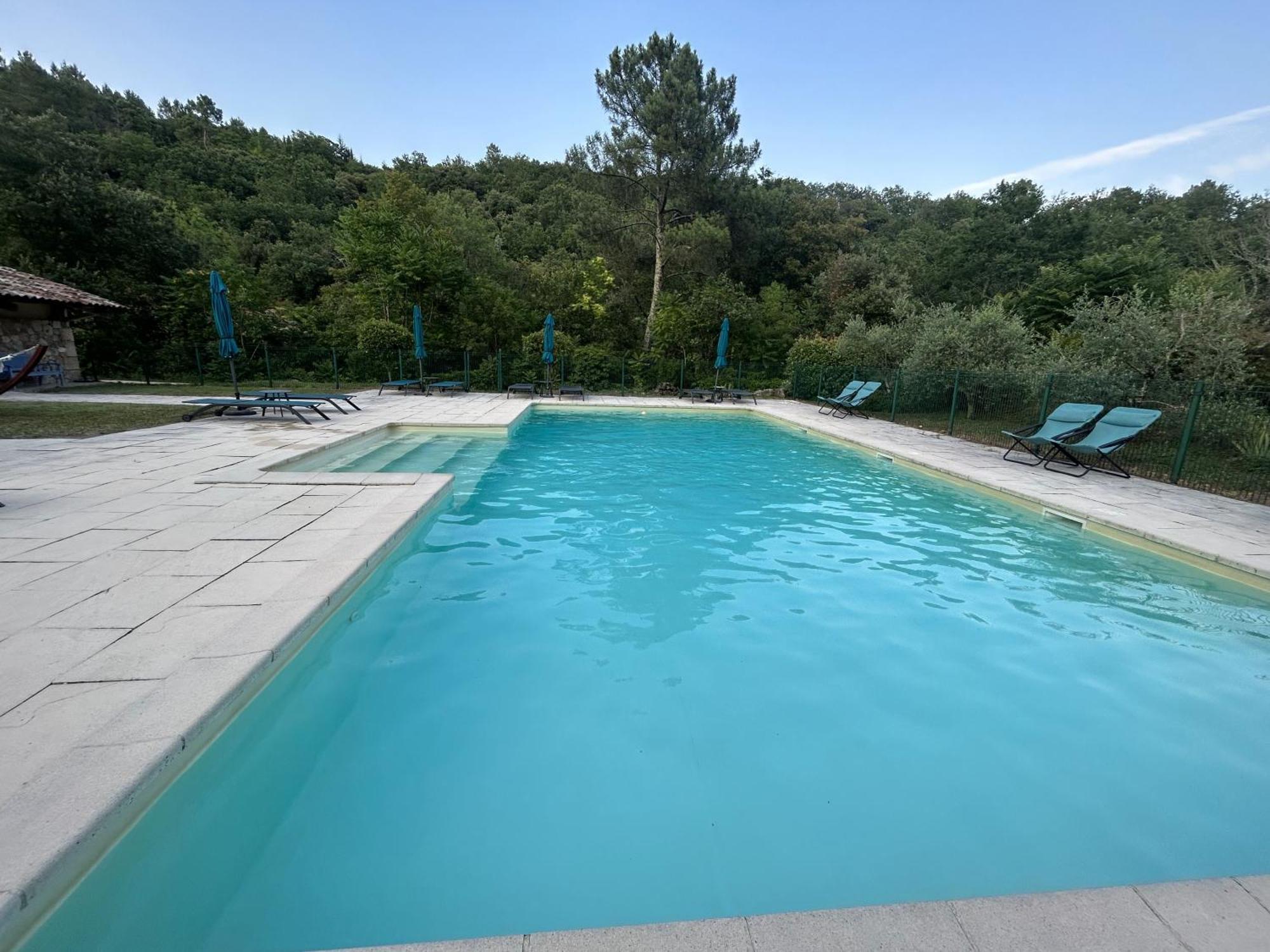 Logis Hotel Restaurant Le Domaine De L'Eau Vive Largentière Екстериор снимка