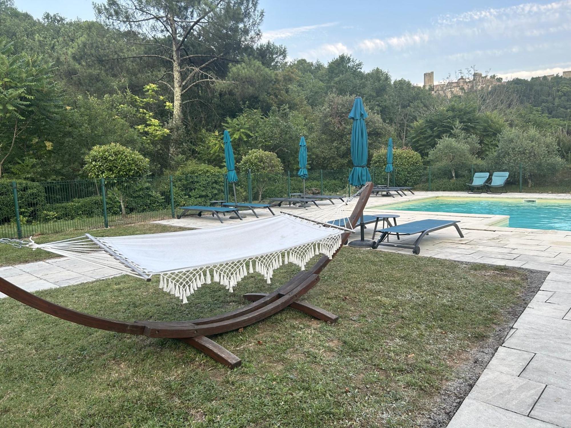 Logis Hotel Restaurant Le Domaine De L'Eau Vive Largentière Екстериор снимка
